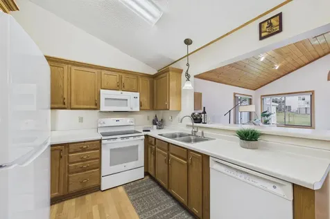 9176 Sierra Road Woodbury MN 55125