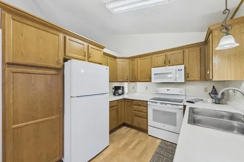 9176 Sierra Road Woodbury MN 55125