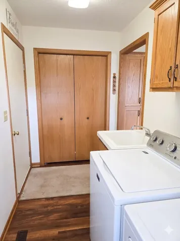 2126 Vierling Drive E Shakopee MN 55379