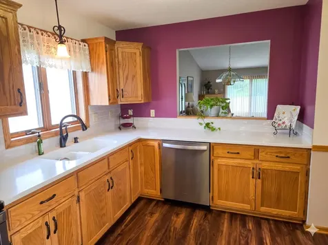 2126 Vierling Drive E Shakopee MN 55379