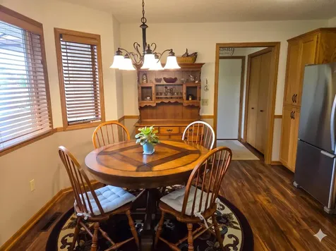 2126 Vierling Drive E Shakopee MN 55379
