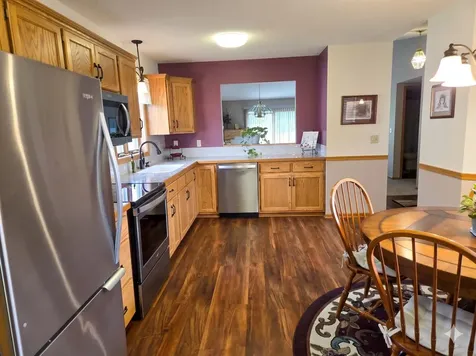 2126 Vierling Drive E Shakopee MN 55379