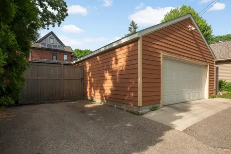 2116 Lincoln Avenue Saint Paul MN 55105
