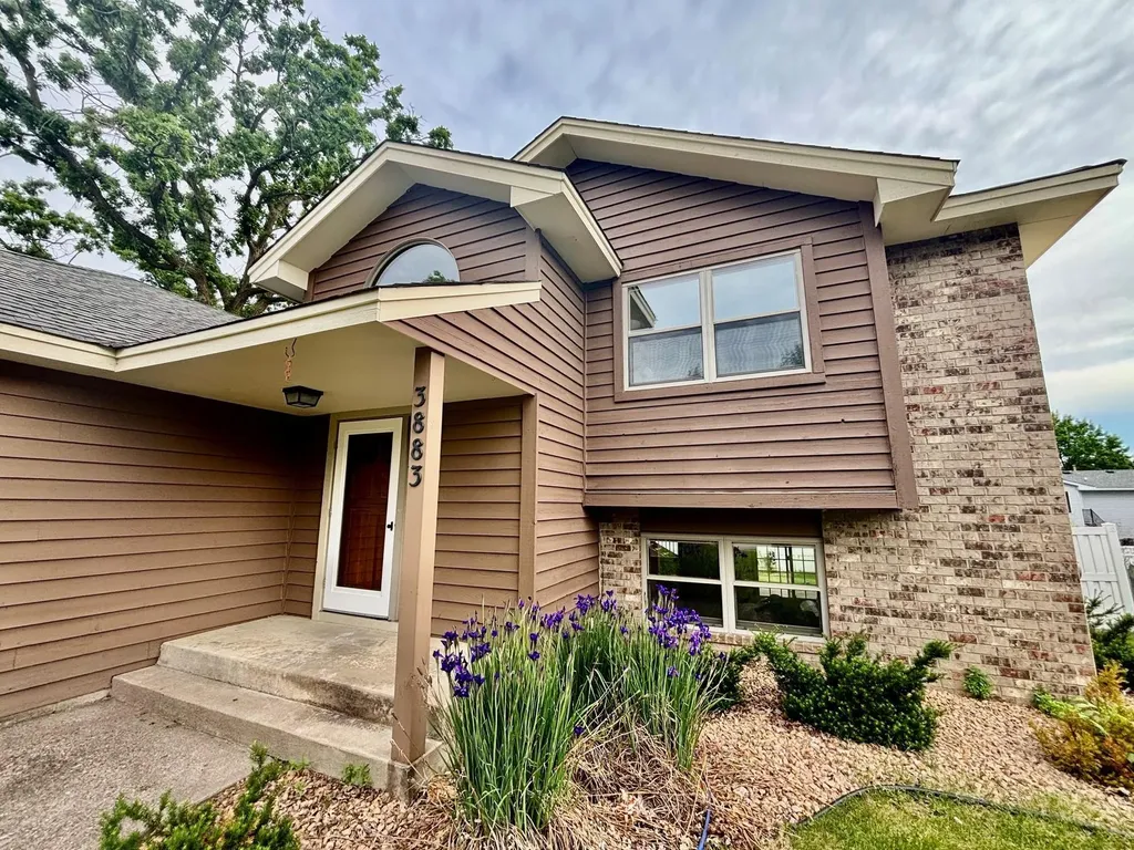 3883 97th Lane NE Blaine MN 55014