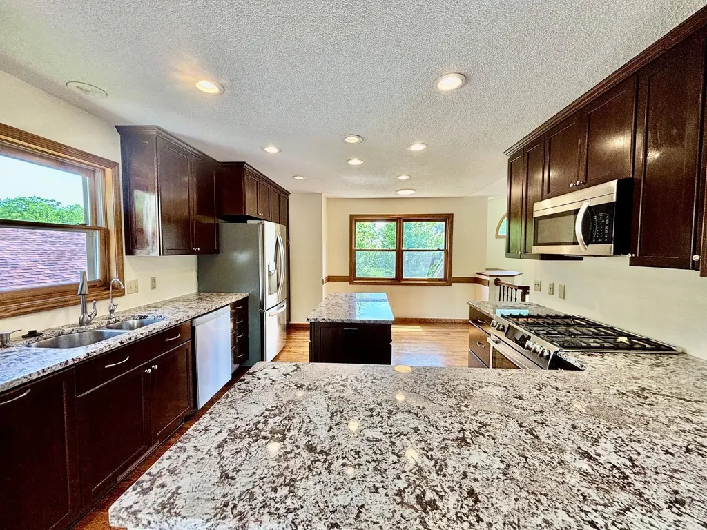 3883 97th Lane NE Blaine MN 55014
