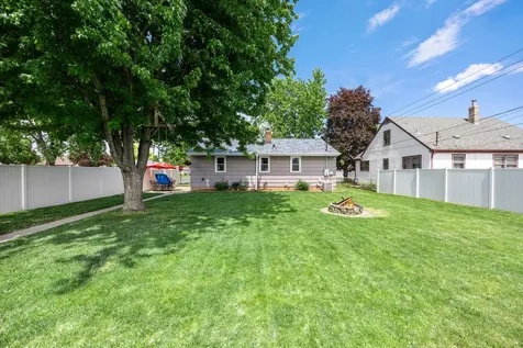 157 Macarthur Street W South Saint Paul MN 55075