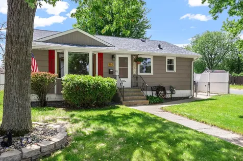 157 Macarthur Street W South Saint Paul MN 55075