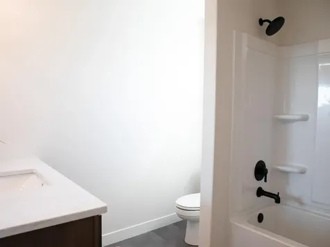 3606 Decorah Way S Fargo ND 58104