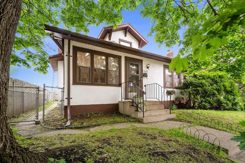 3207 Oliver Avenue N Minneapolis MN 55412