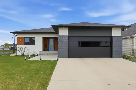 4802 Foxtail Lane S Fargo ND 58104