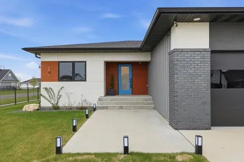 4802 Foxtail Lane S Fargo ND 58104