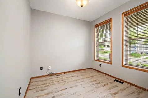 11301 69th Street NE Albertville MN 55301