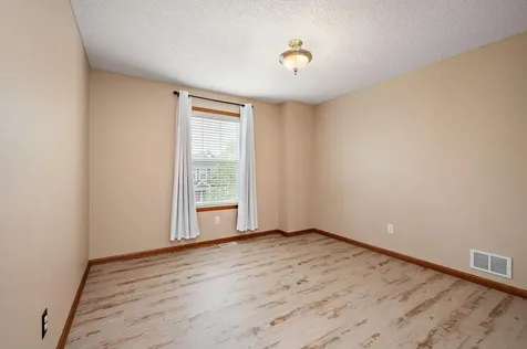 11301 69th Street NE Albertville MN 55301