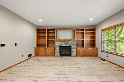 11301 69th Street NE Albertville MN 55301
