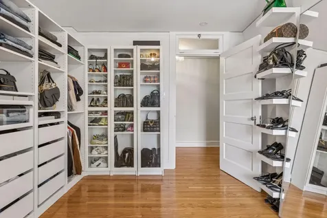 1122 Mount Curve Avenue Minneapolis MN 55403