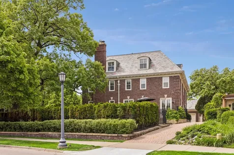 1122 Mount Curve Avenue Minneapolis MN 55403