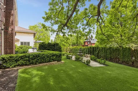 1122 Mount Curve Avenue Minneapolis MN 55403