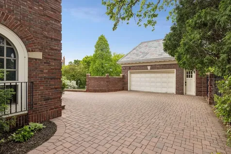 1122 Mount Curve Avenue Minneapolis MN 55403
