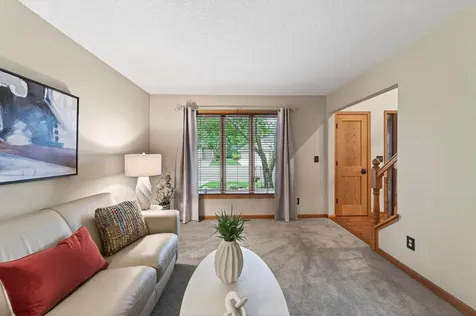 263 Lily Pond Lane Vadnais Heights MN 55127