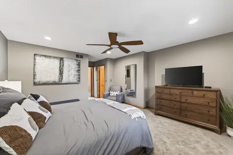 263 Lily Pond Lane Vadnais Heights MN 55127