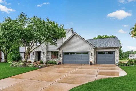 263 Lily Pond Lane Vadnais Heights MN 55127
