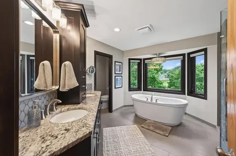 263 Lily Pond Lane Vadnais Heights MN 55127