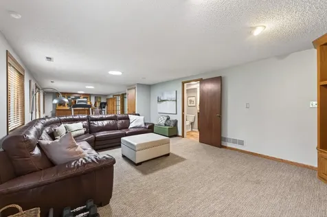 263 Lily Pond Lane Vadnais Heights MN 55127
