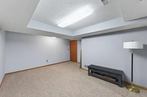 263 Lily Pond Lane Vadnais Heights MN 55127