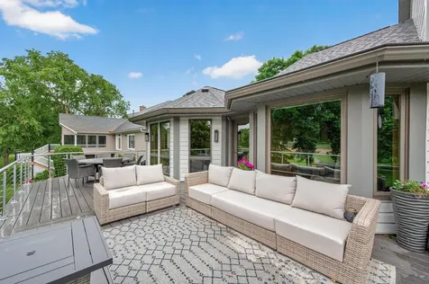 263 Lily Pond Lane Vadnais Heights MN 55127