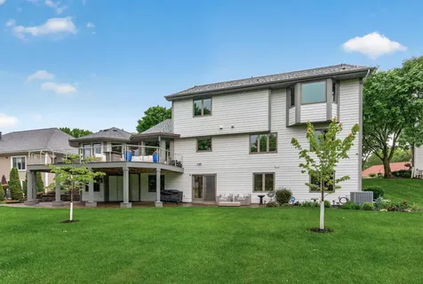 263 Lily Pond Lane Vadnais Heights MN 55127