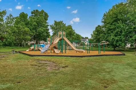 263 Lily Pond Lane Vadnais Heights MN 55127