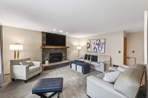 263 Lily Pond Lane Vadnais Heights MN 55127