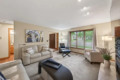 263 Lily Pond Lane Vadnais Heights MN 55127