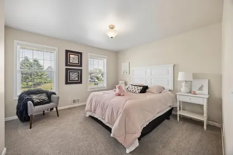 7891 Claiborne Lane Inver Grove Heights MN 55076