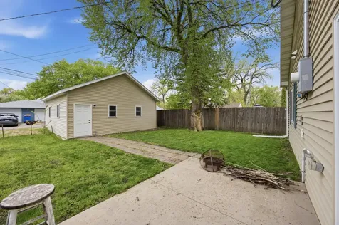 1810 5th Avenue S Fargo ND 58103