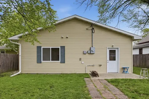 1810 5th Avenue S Fargo ND 58103