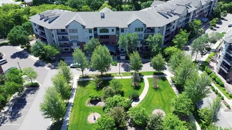 5225 Grandview Square Edina MN 55436