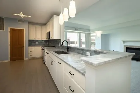5225 Grandview Square Edina MN 55436