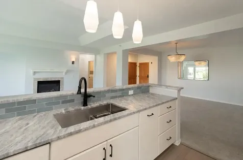 5225 Grandview Square Edina MN 55436