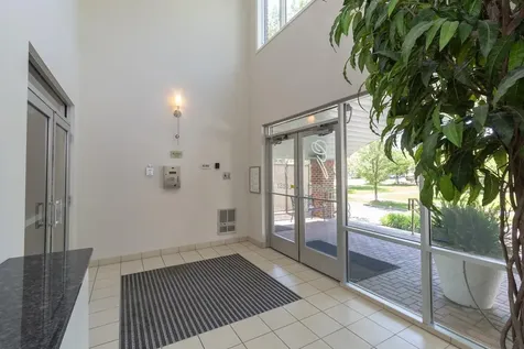5225 Grandview Square Edina MN 55436