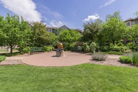 5225 Grandview Square Edina MN 55436