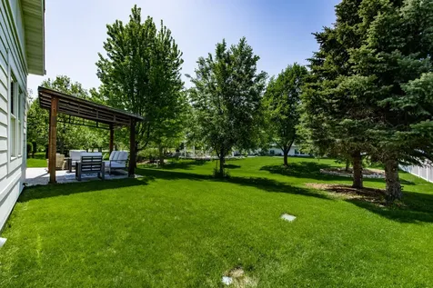 2516 Rose Creek Parkway S Fargo ND 58104