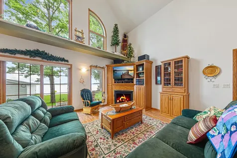 943 Reed Street N Waterville MN 56096