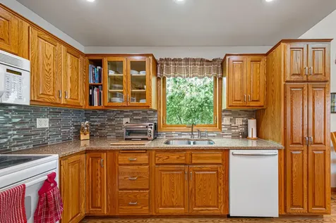 943 Reed Street N Waterville MN 56096