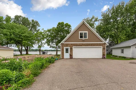 943 Reed Street N Waterville MN 56096