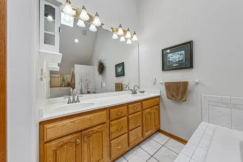 943 Reed Street N Waterville MN 56096