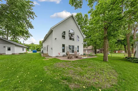 943 Reed Street N Waterville MN 56096