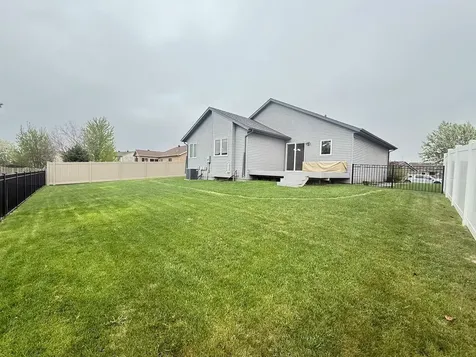 4742 44th Street S Fargo ND 58104