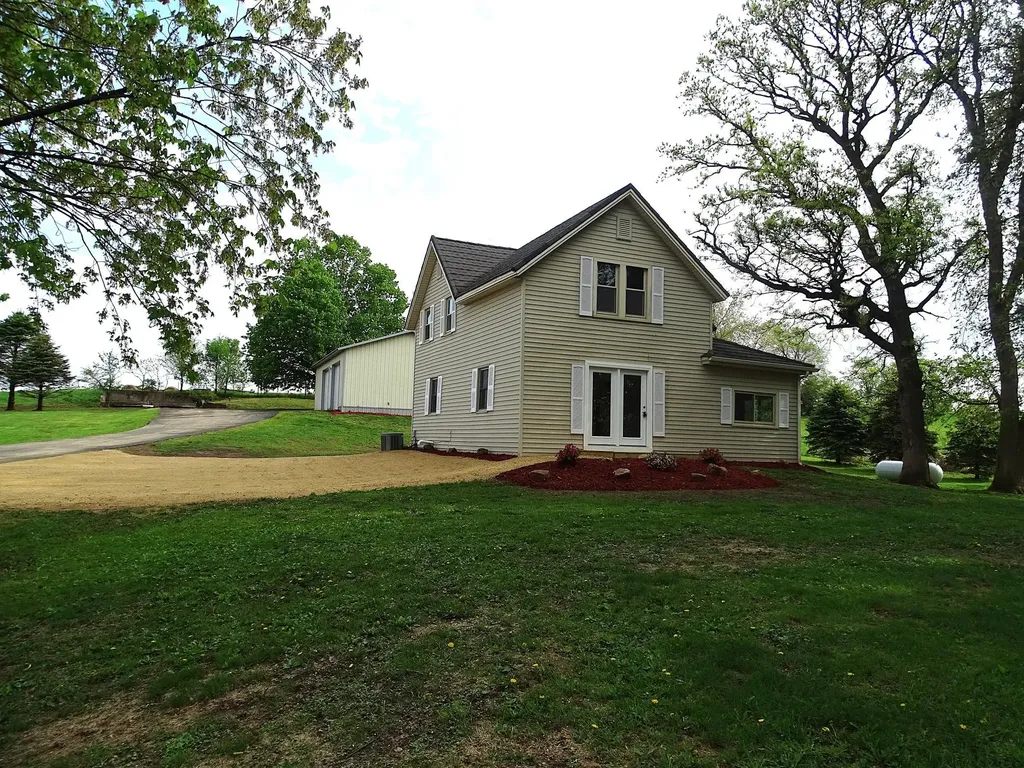 W1044 County Road Ss Plum City WI 54761
