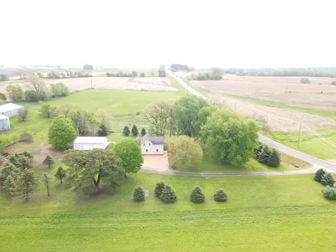 W1044 County Road Ss Plum City WI 54761